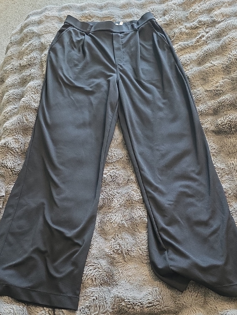 HALARA Women's Straight-Leg Wide Trousers in Black
